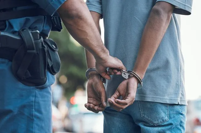 Συνελήφθη στην Αγία Παρασκευή 19χρονος που εκβίαζε ανηλίκους -Τους απέσπασε 11.300 ευρώ