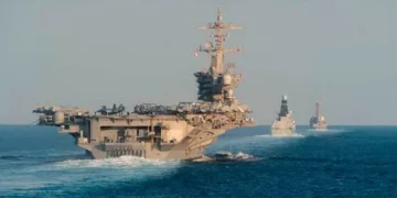 Ο αρχηγός του ιρανικού ναυτικού, Σαχράμ Ιρανί απειλεί να πλήξει το αεροπλανοφόρο USS Abraham Lincoln, αν εισέλθει σε εμβέλεια