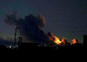 Διπλωματικές προσπάθειες μέσω Πακιστάν για αποκλιμάκωση στον πόλεμο ΗΠΑ-Ιράν