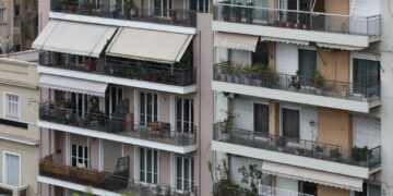 Έρχεται επιδότηση έως 95% για ανακαίνιση σπιτιών: Τι αφορά και ποιοι είναι οι δικαιούχοι