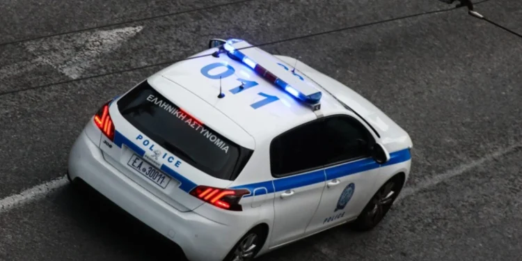 Θεσσαλονίκη: 4χρονο παιδί εντοπίστηκε να περιπλανιέται στο δρόμο μόνο του - Συνελήφθησαν οι γονείς