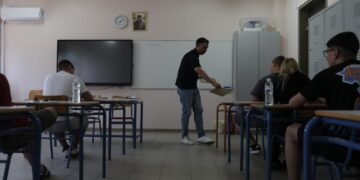 Πότε κλείνουν τα λύκεια και τα γυμνάσια για το καλοκαίρι – Το χρονοδιάγραμμα για τις εξετάσεις