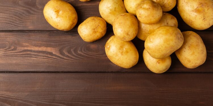 Ένα απλό κόλπο για να μαγειρεύετε πιο υγιεινά τις πατάτες