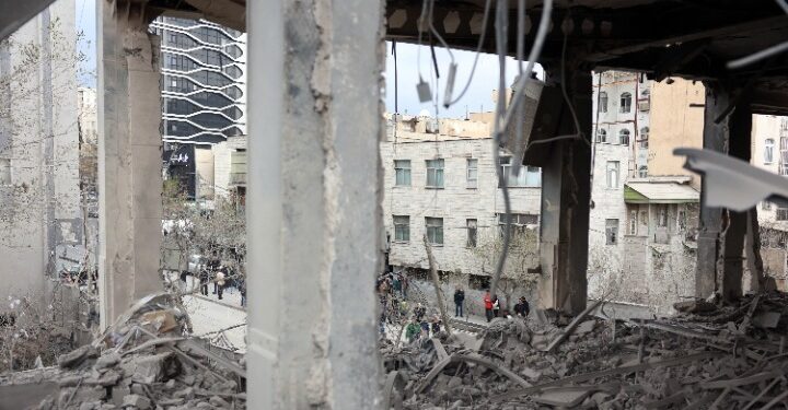 Το Ισραήλ ανακοίνωσε «μεγάλης κλίμακας επιθέσεις» στην Τεχεράνη