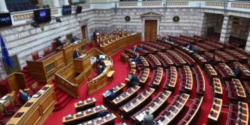 Aντιδράσεις της αντιπολίτευσης για τον ανασχηματισμό της κυβέρνησης