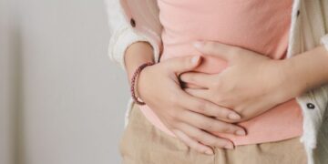 Φούσκωμα από φαγητό: Τι να κάνεις για να το ελαφρύνεις