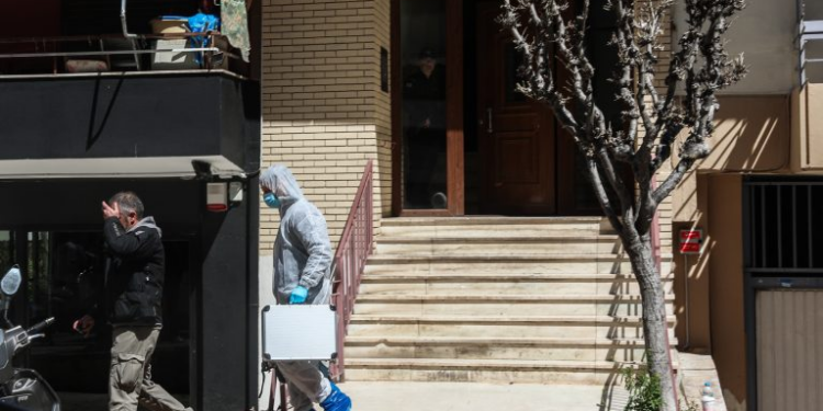 Προφυλακίστηκε ο 54χρονος για τον θάνατο της μητέρας και της αδερφής του στου Ζωγράφου