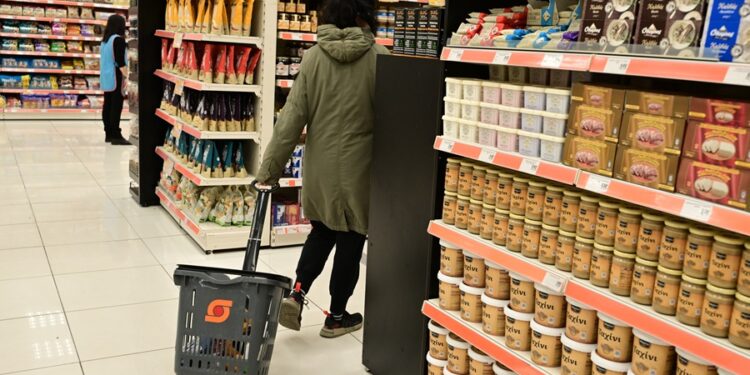 Το ωράριο των σούπερ μάρκετ για τη Μεγάλη Εβδομάδα 2026