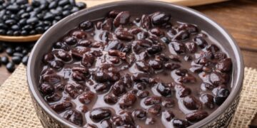 Μαύρα φασόλια: Μια υποτιμημένη υπετροφή που αξίζει μια θέση στο πιάτο σου