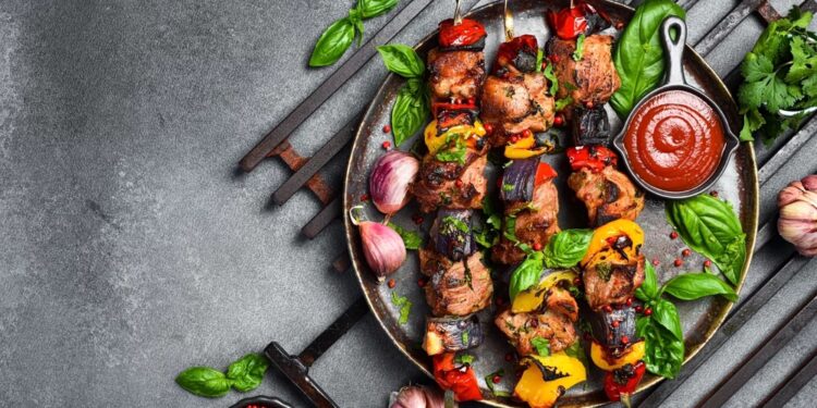 Ποια λαχανικά συνδυάζονται καλύτερα και ωφελούν περισσότερο με το κρέας