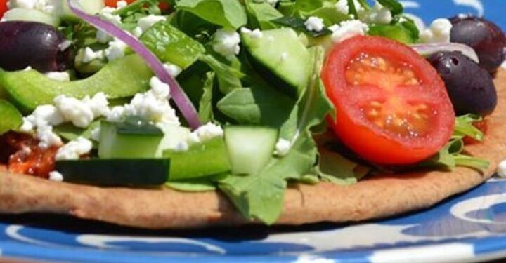 Αιωνόβιοι: Πόσο επηρεάζει την ηλικία τους η διατροφή;