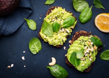 Οι καλύτερες επιλογές για πρωινό που «ρίχνουν» την πίεση