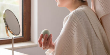 Πώς να χτίσεις μια minimal skincare routine που όντως δουλεύει