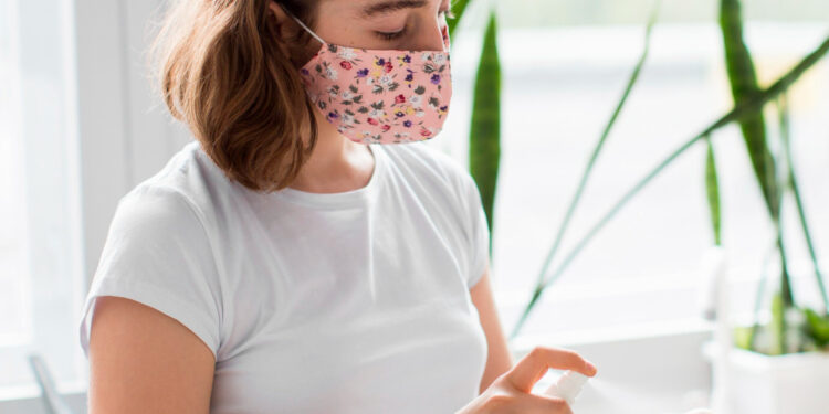 Πώς να προστατεύσεις την επιδερμίδα σου από την καθημερινή ρύπανση