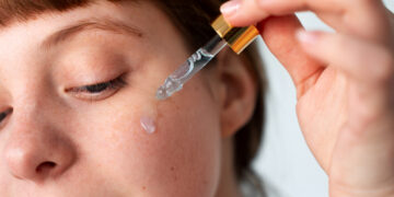 Οδηγός για σωστή χρήση ορών (serums) χωρίς υπερβολές