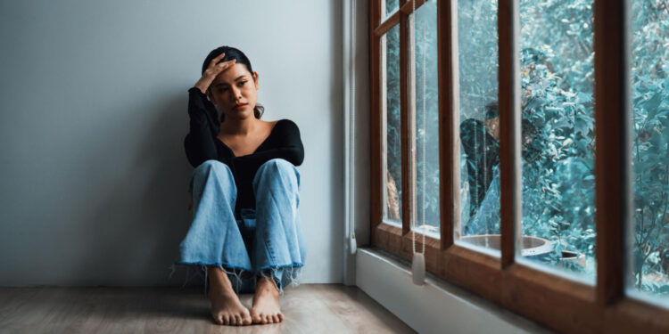 Πώς να ξεπεράσετε έναν χωρισμό χωρίς να καταρρεύσετε