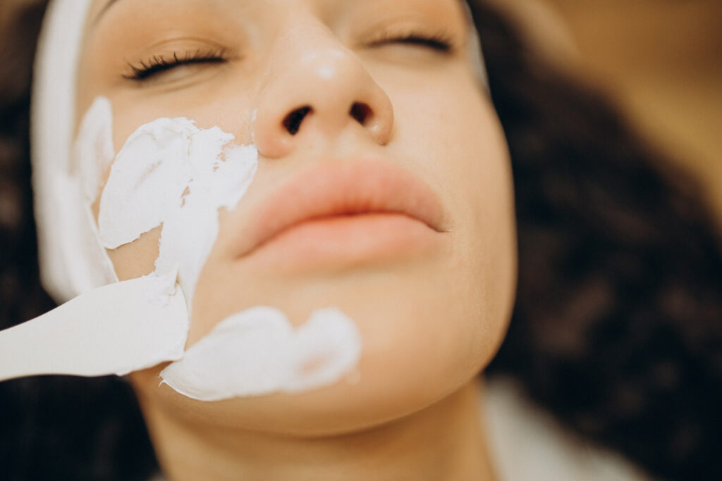 Χημικά peeling: τύποι και ενδείξεις