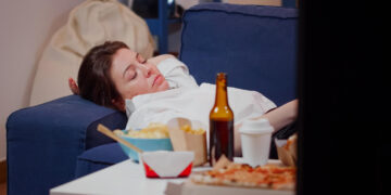 Πόσο επηρεάζει ο ύπνος τη διατροφή σου