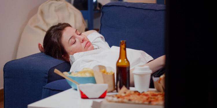 Πόσο επηρεάζει ο ύπνος τη διατροφή σου