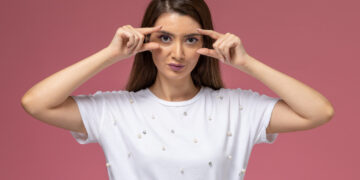 Πώς να αντιμετωπίσεις τους μαύρους κύκλους με απλές κινήσεις