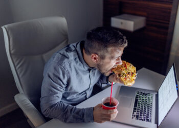 Πώς να σταματήσεις το βραδινό τσιμπολόγημα