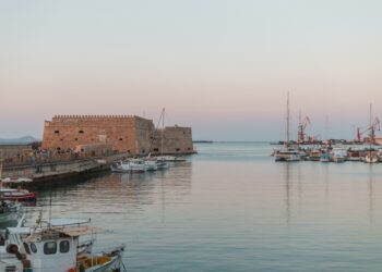 Discover Heraklion’s Museums by Car