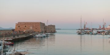 Discover Heraklion’s Museums by Car